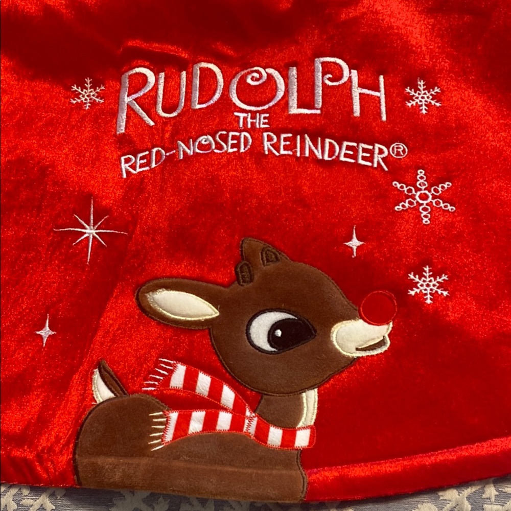 Rudolph the Red-Nosed Reindeer Red Velvet Tree Skirt